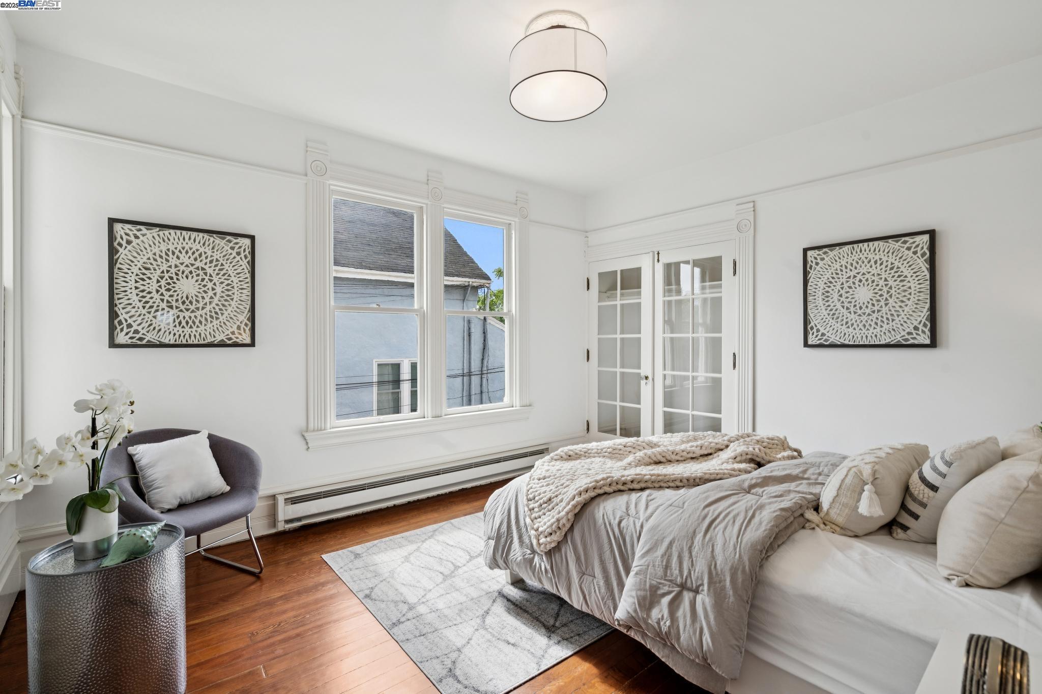 2120 Encinal Ave