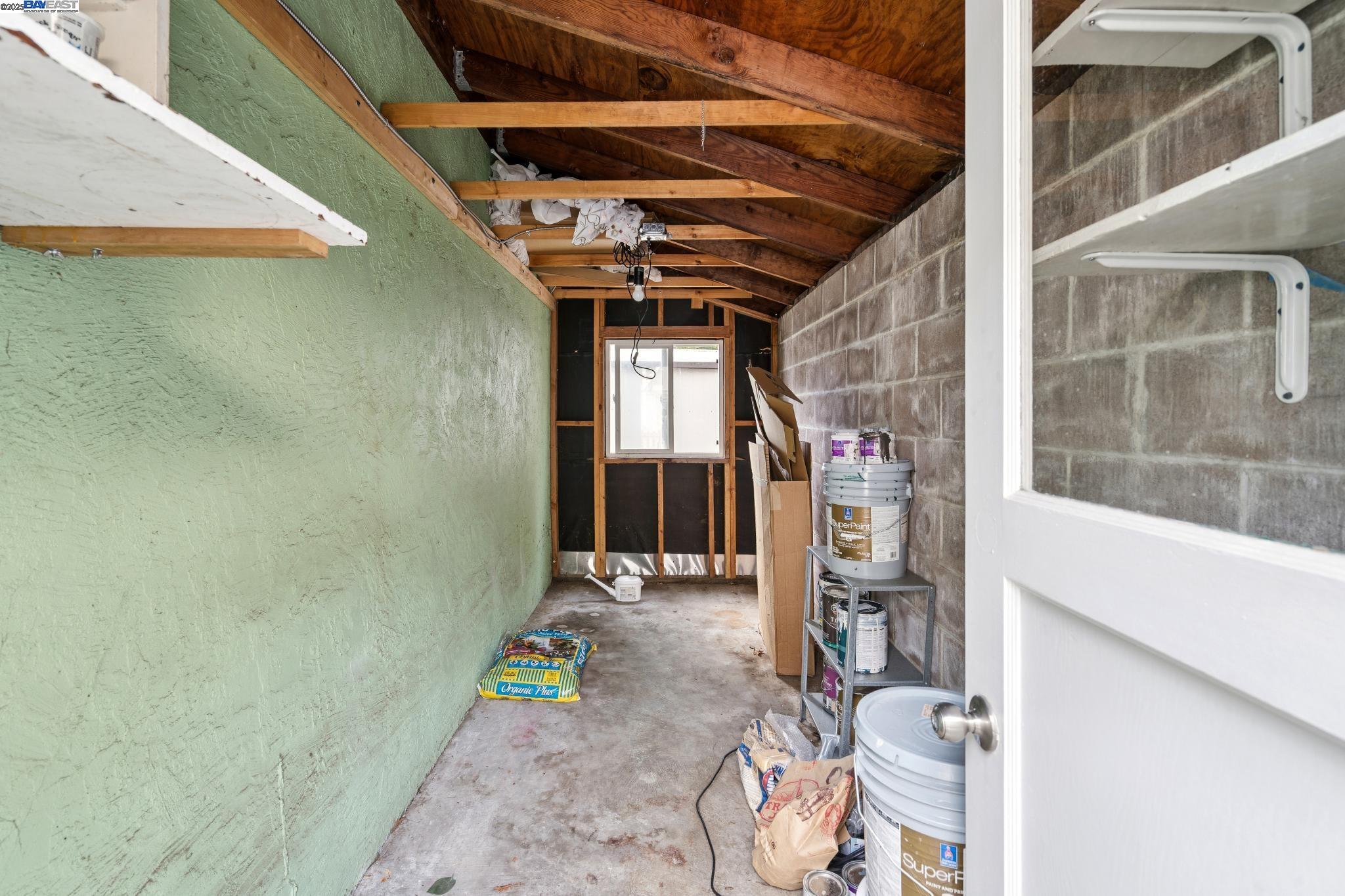 2120 Encinal Ave
