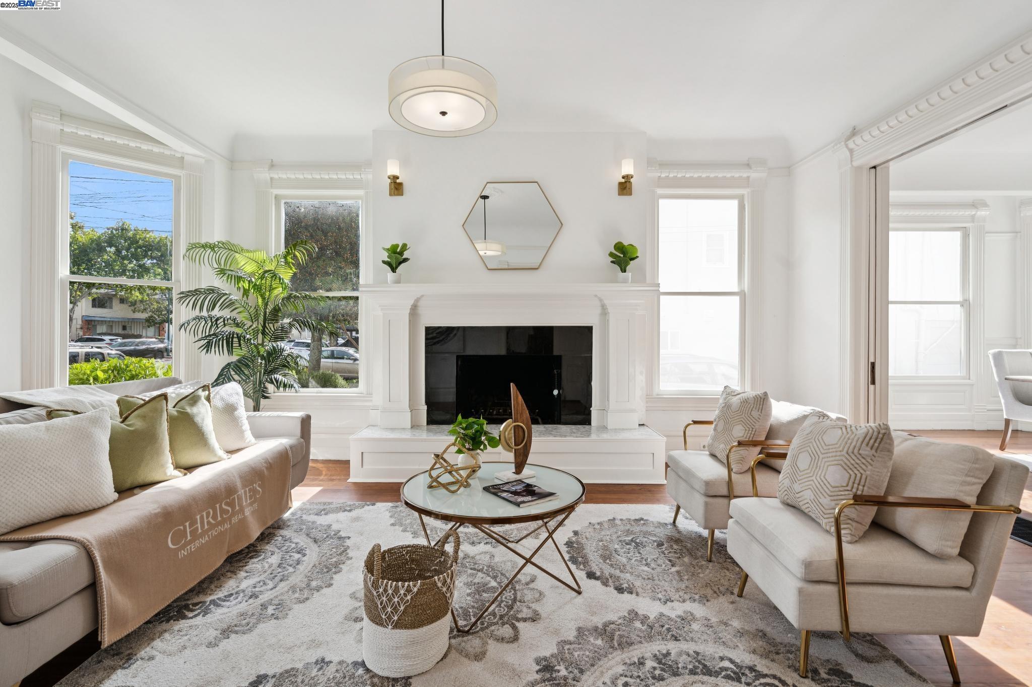 2120 Encinal Ave