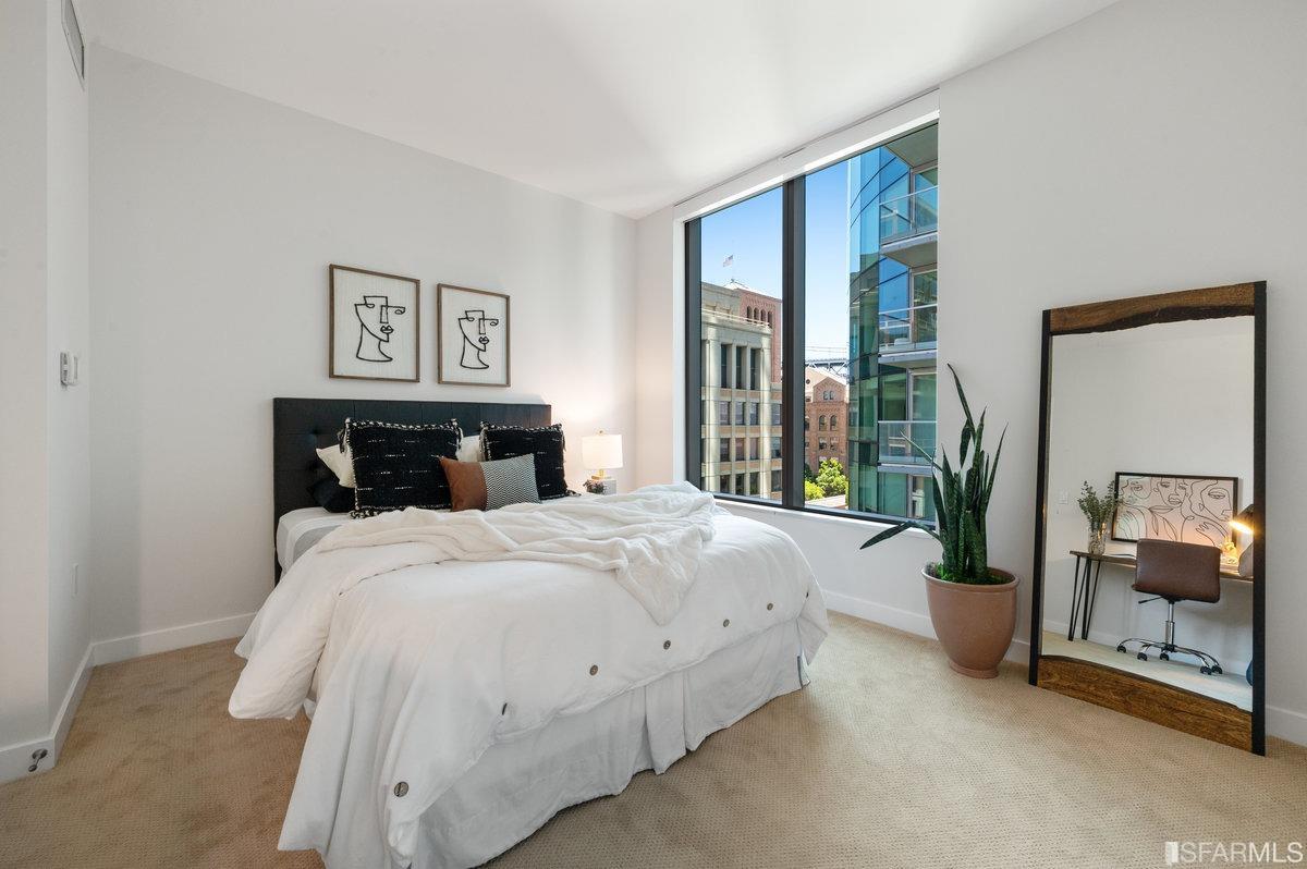 318 Spear Street Unit: 8A