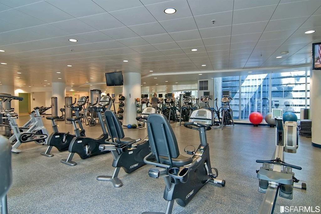 318 Spear Street Unit: 8A
