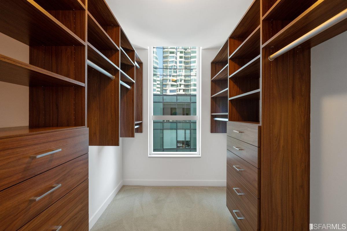 318 Spear Street Unit: 8A