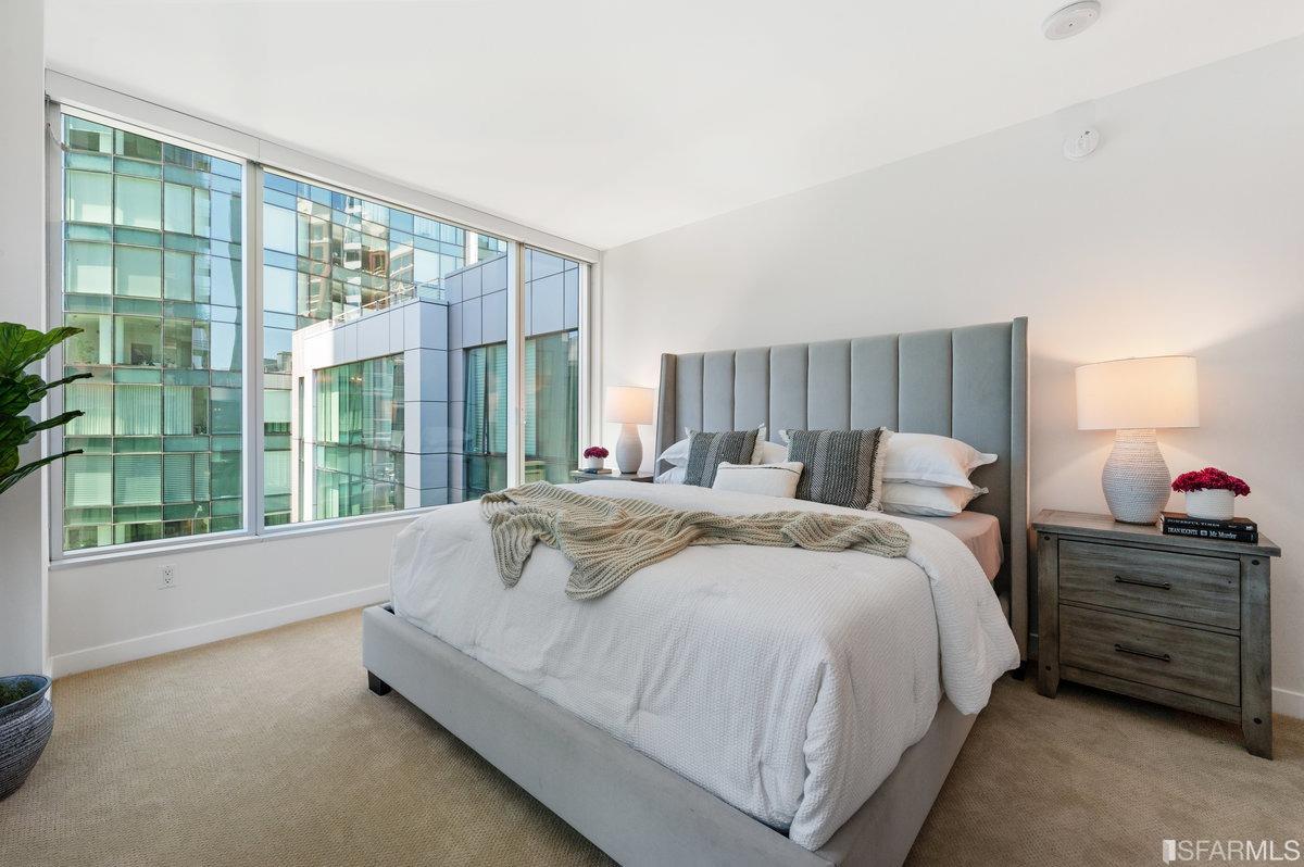 318 Spear Street Unit: 8A
