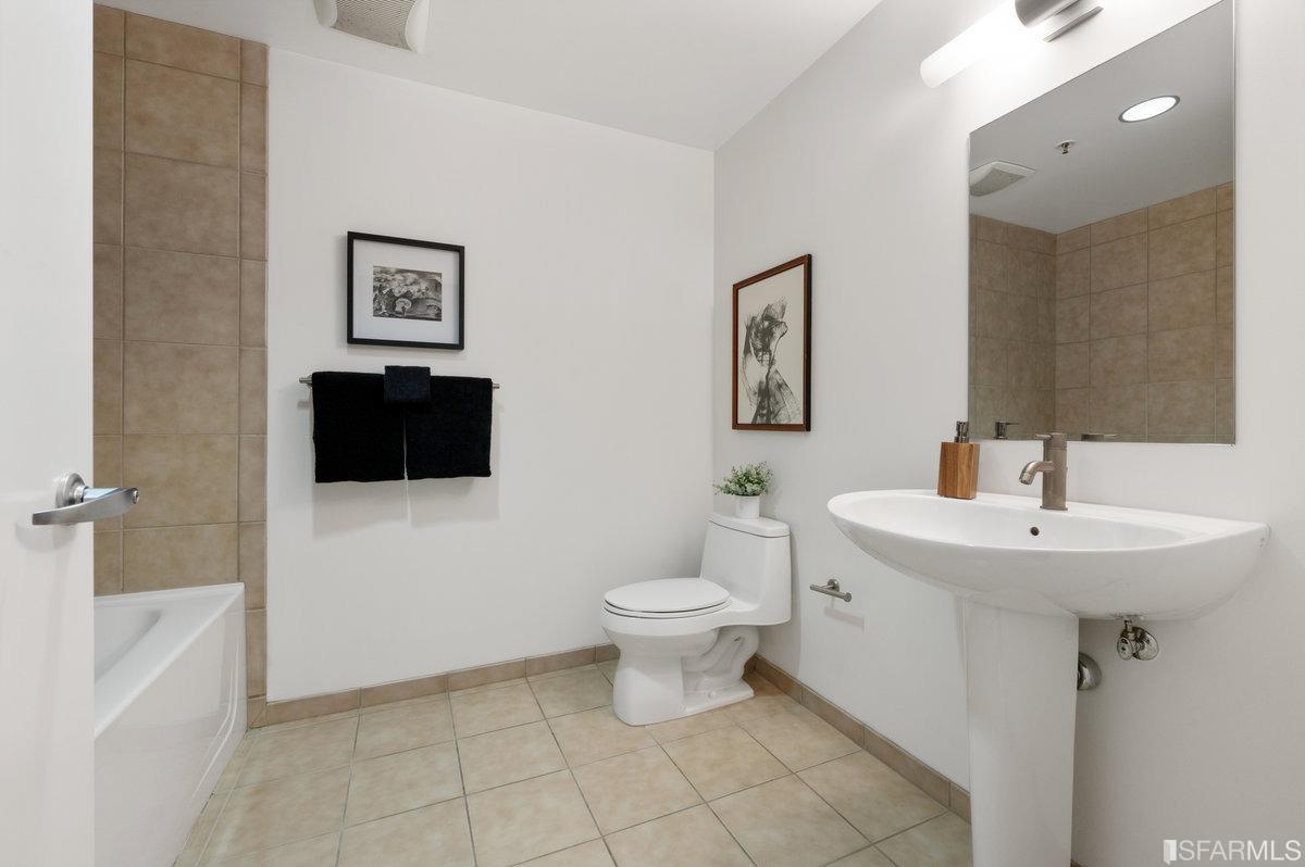 318 Spear Street Unit: 8A