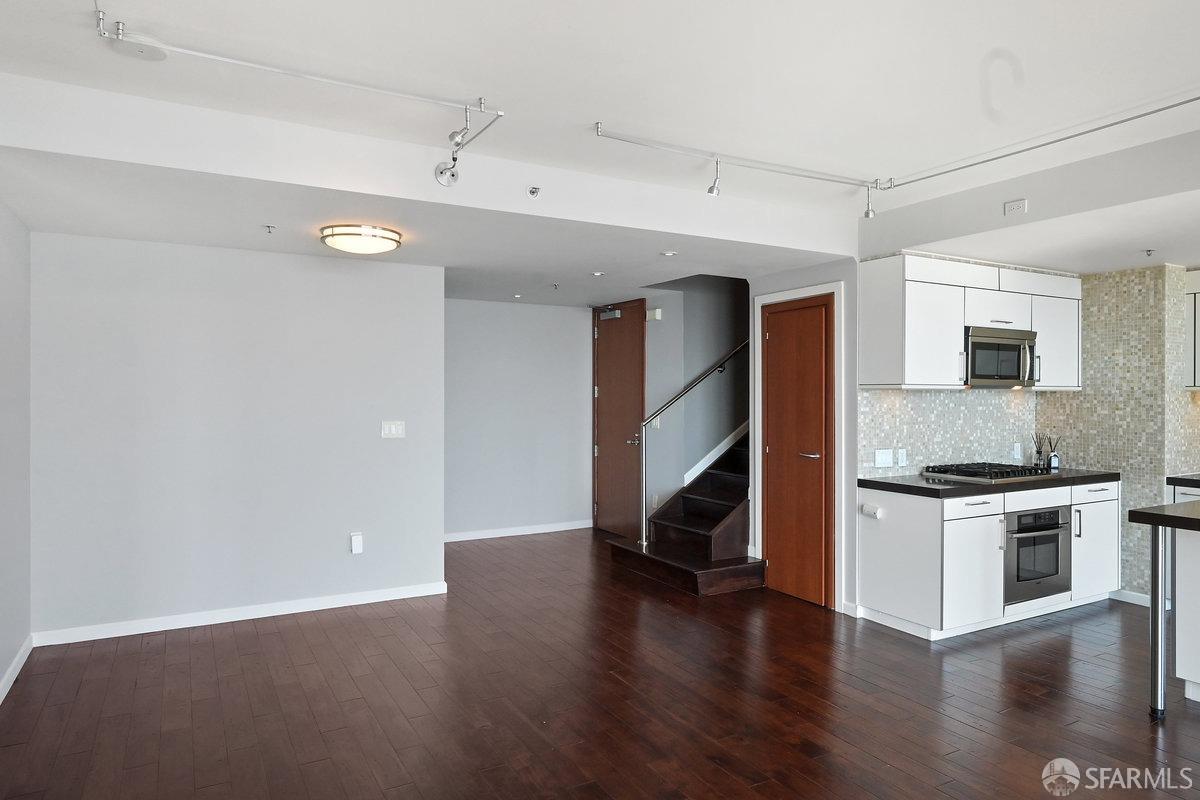 301 Main Street Unit: 36E