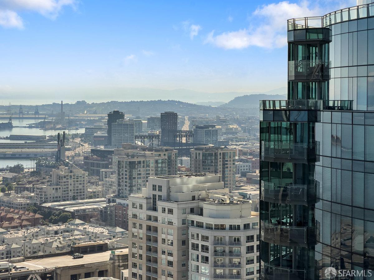 301 Main Street Unit: 36E