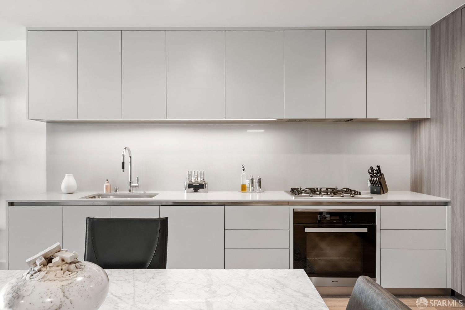 1 Bristol Court # 422