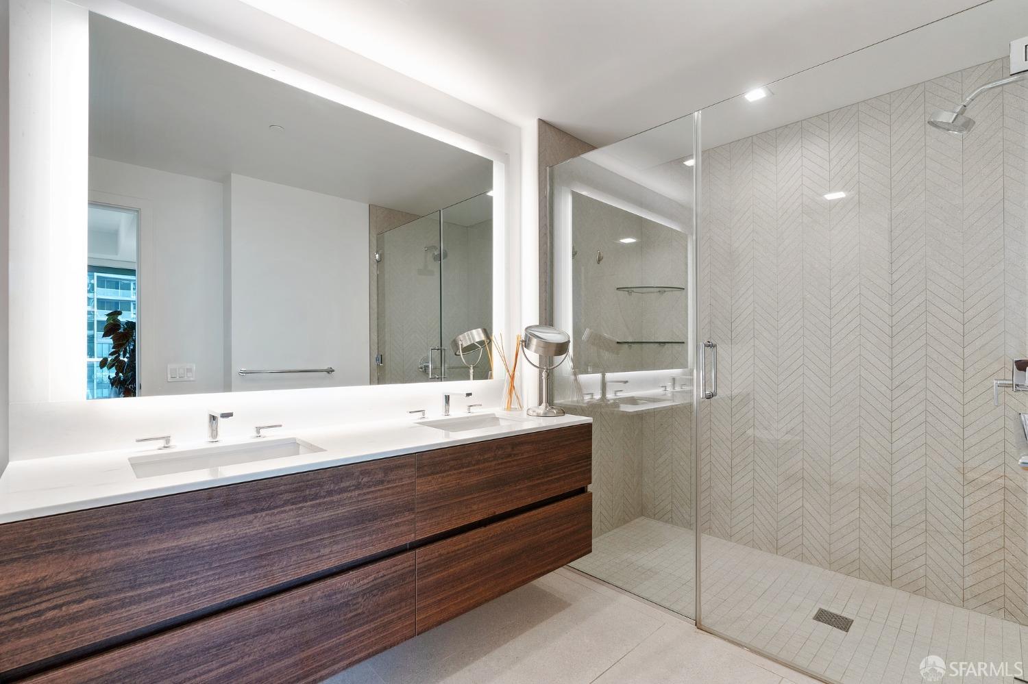 280 Spear Street # 29C