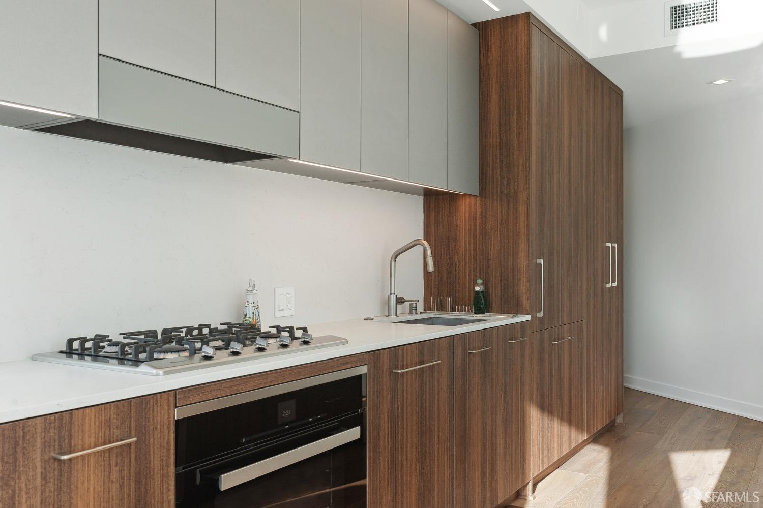 280 Spear Street # 29C