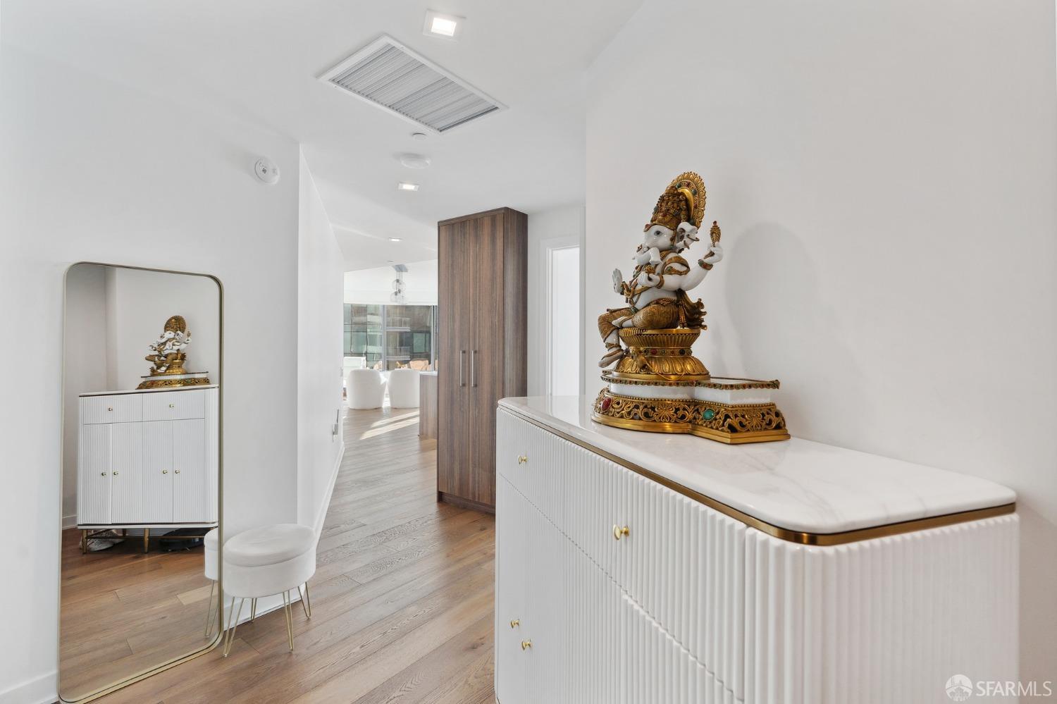 280 Spear Street # 29C