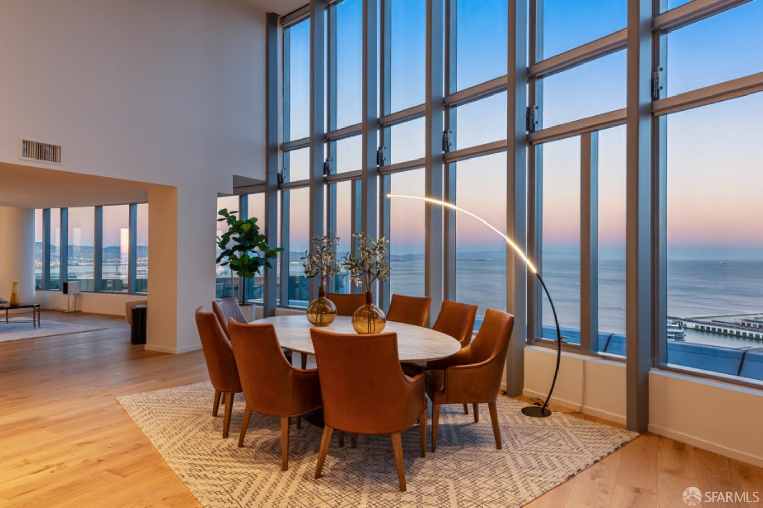 201 Folsom Street Unit: PH41C