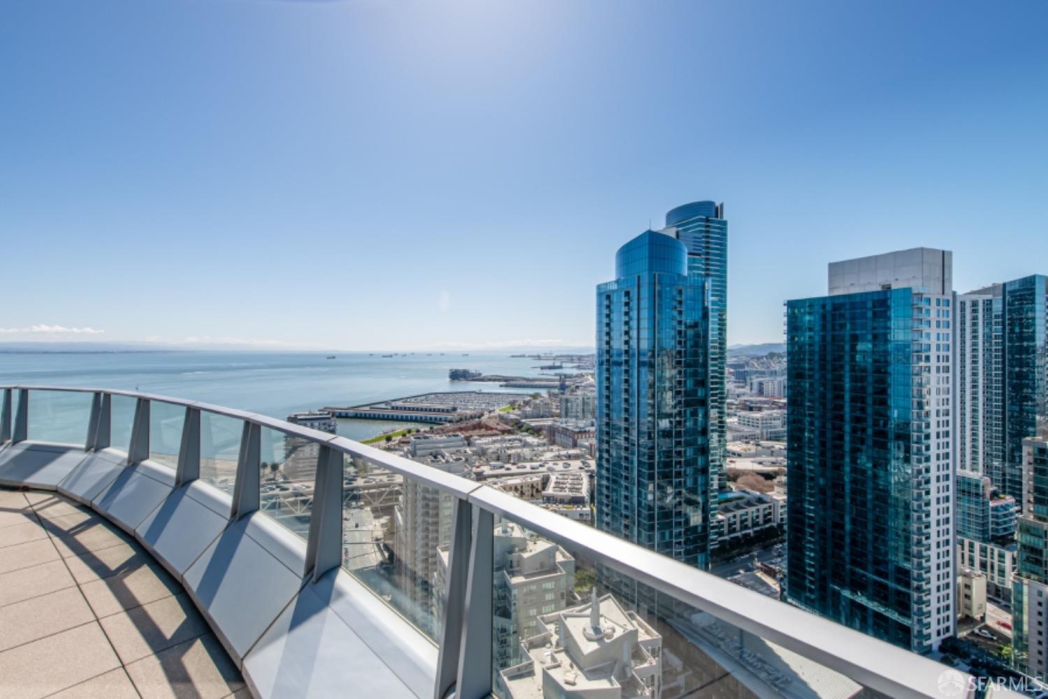 201 Folsom Street Unit: PH41C