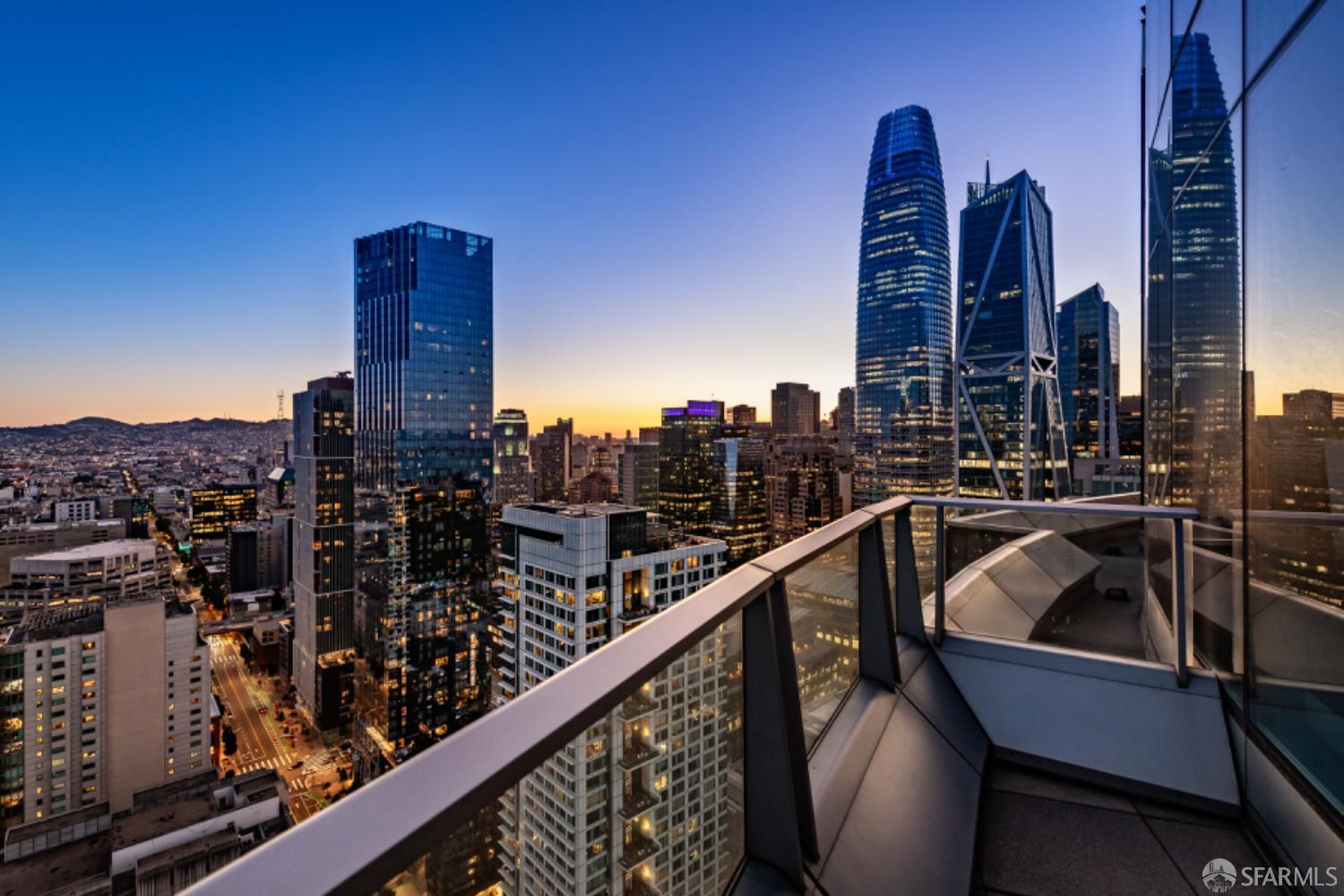 201 Folsom Street Unit: PH41C