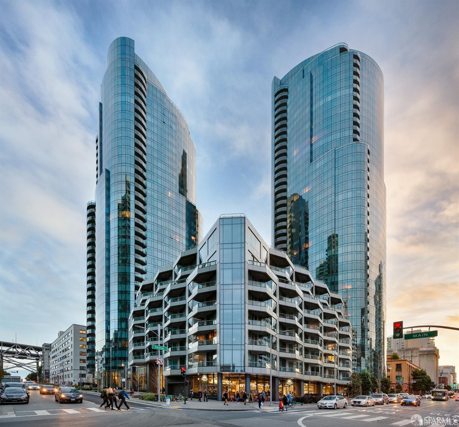 201 Folsom Street Unit: PH41C