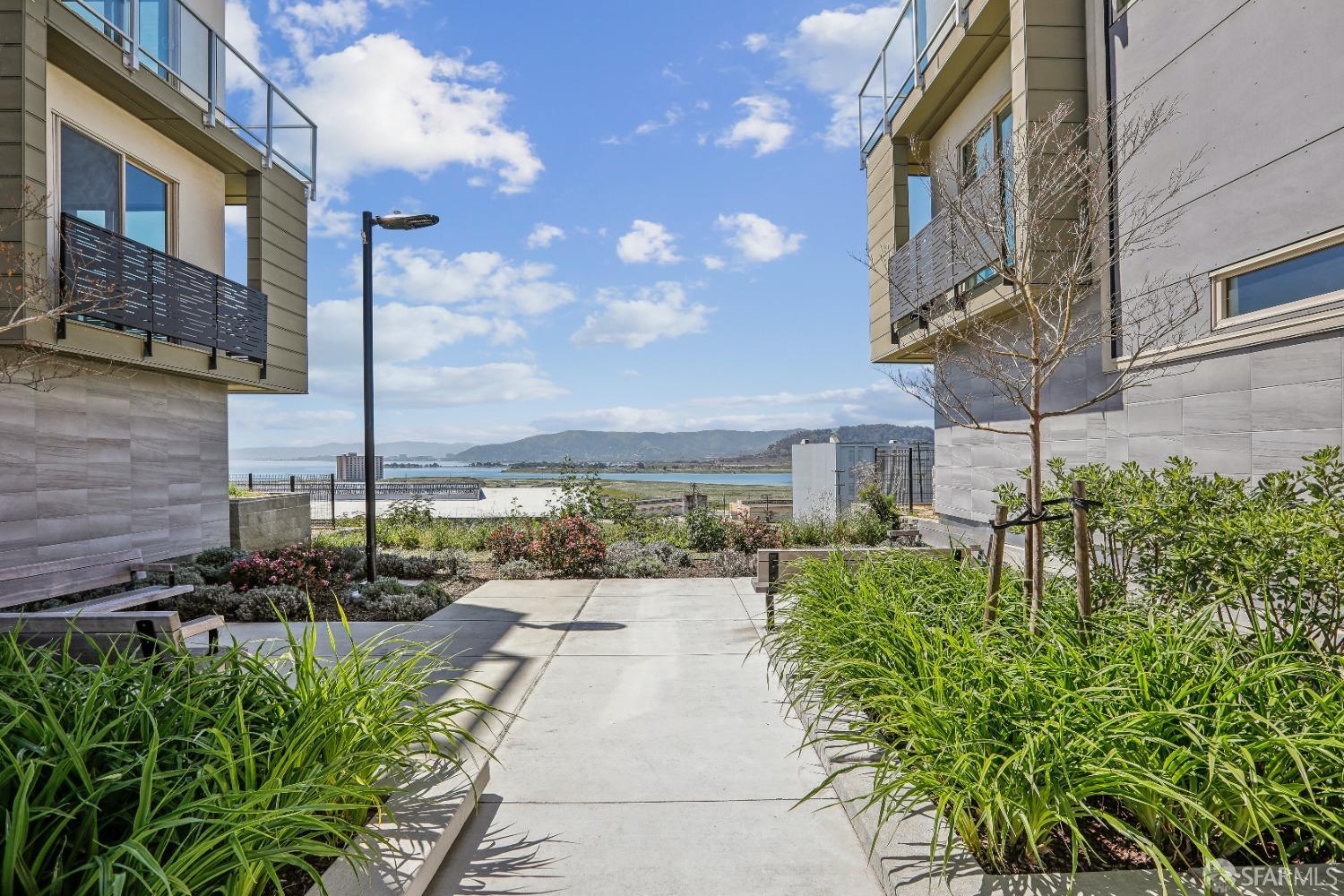 52 Kirkwood Avenue # 322