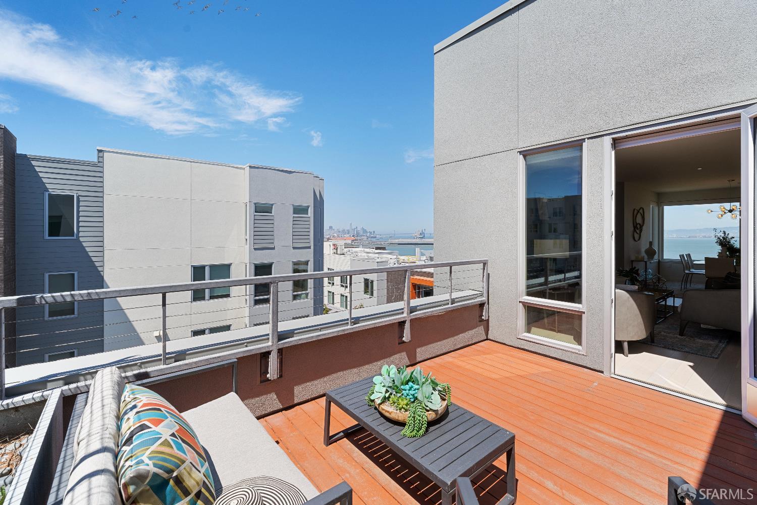 52 Innes Court # 402