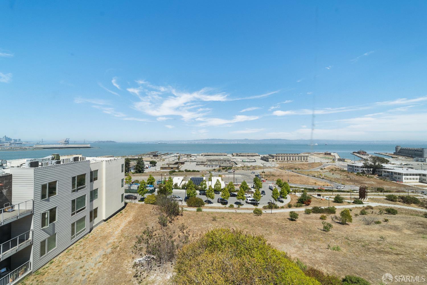 52 Innes Court # 402