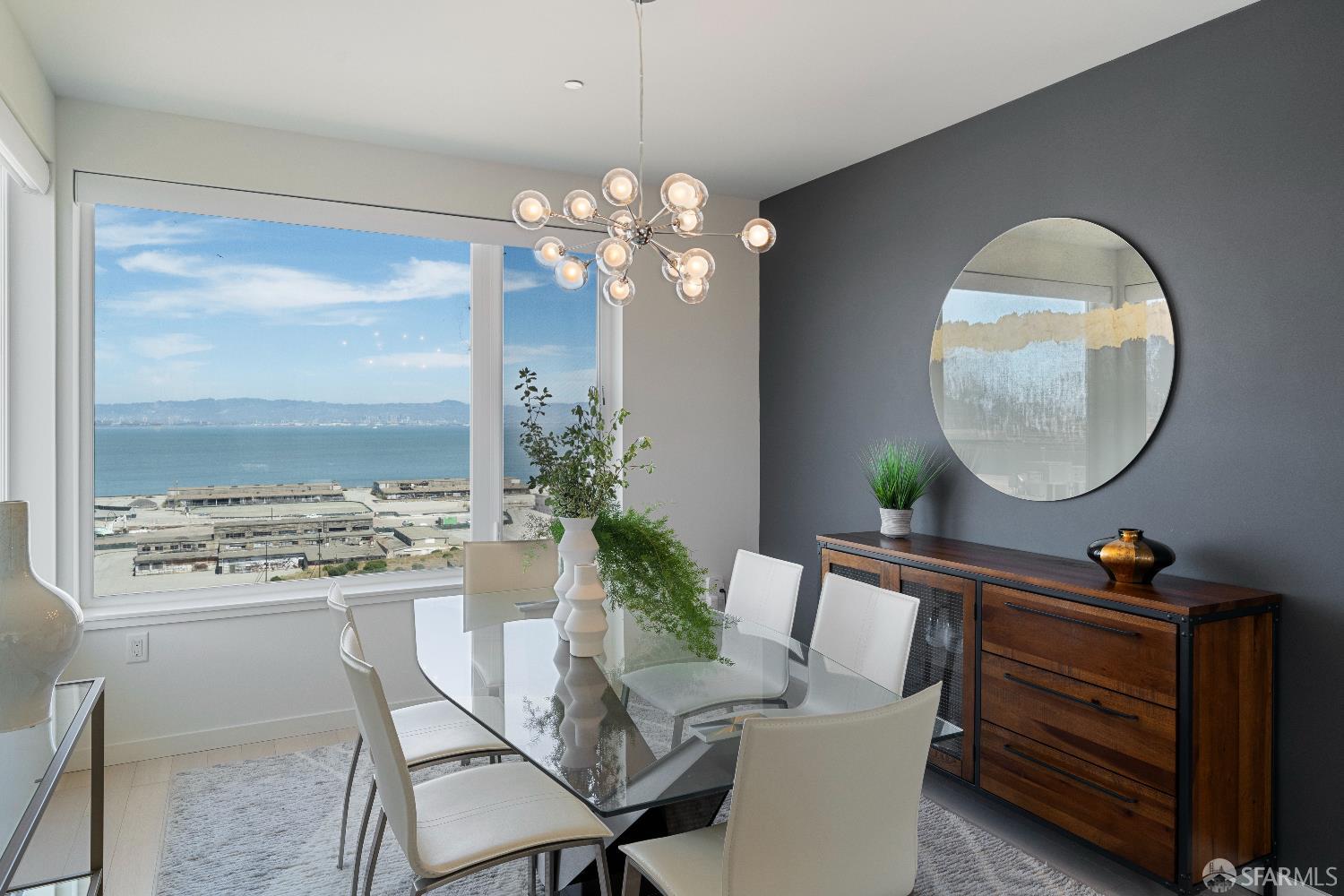 52 Innes Court # 402