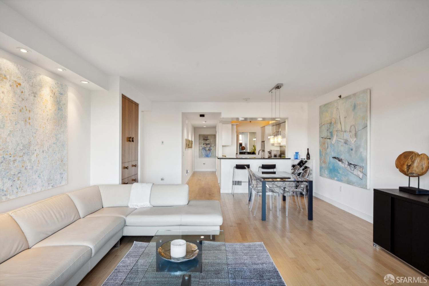 219 Brannan Street # 3G