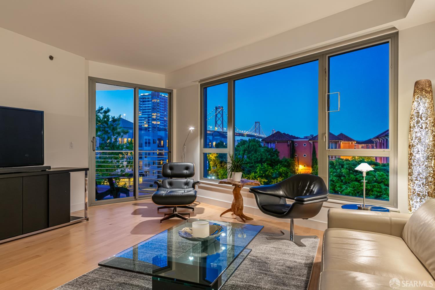 219 Brannan Street # 3G