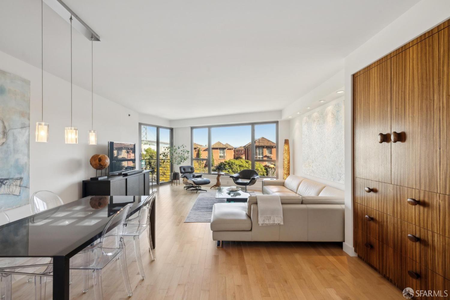 219 Brannan Street # 3G