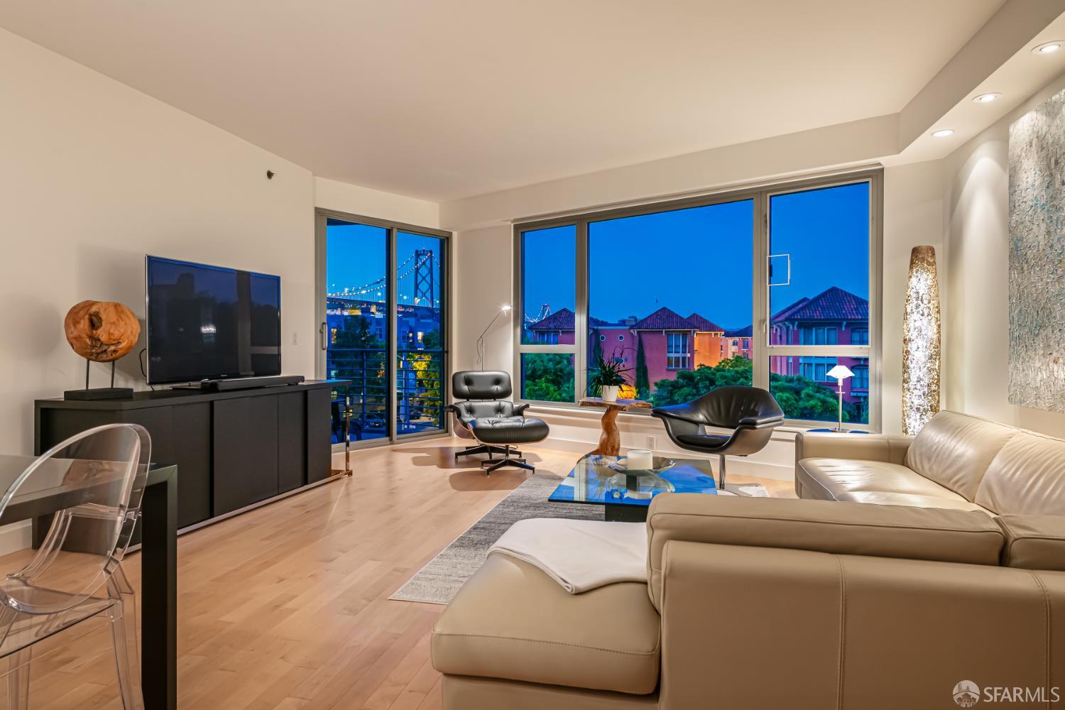 219 Brannan Street # 3G