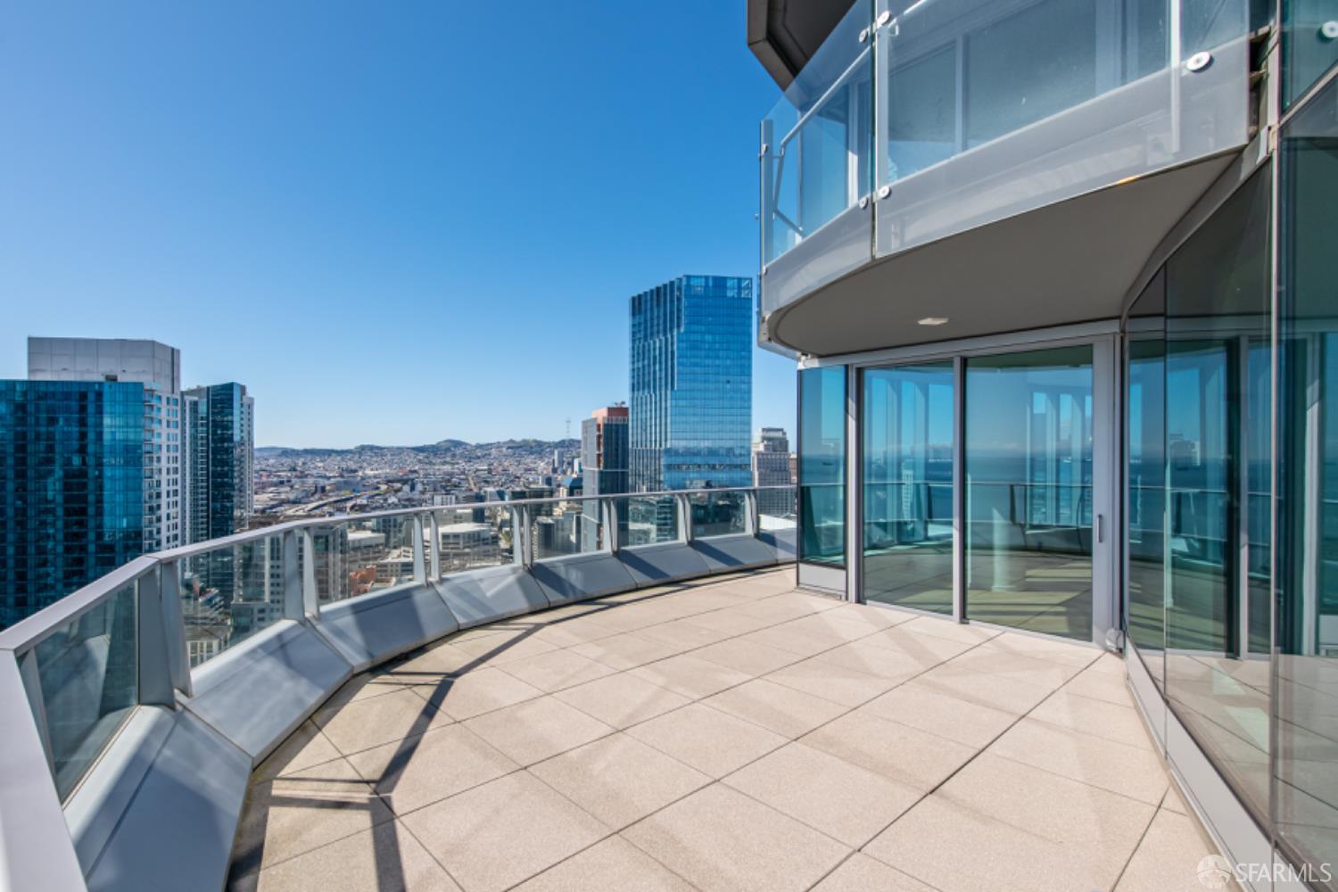 201 Folsom Street Unit: PH41