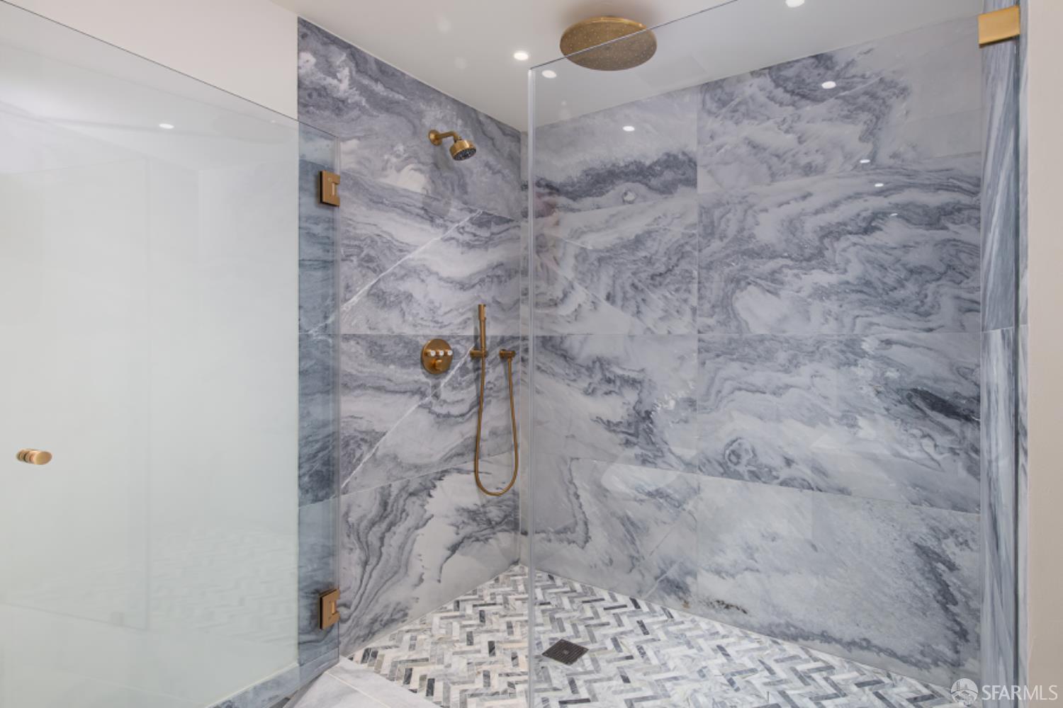 201 Folsom Street Unit: PH41