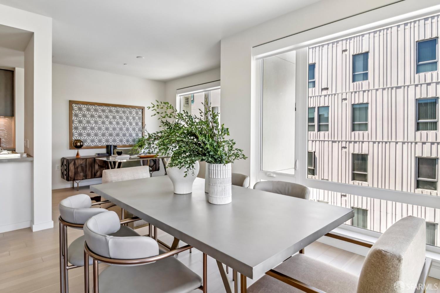 51 Innes Court # 403