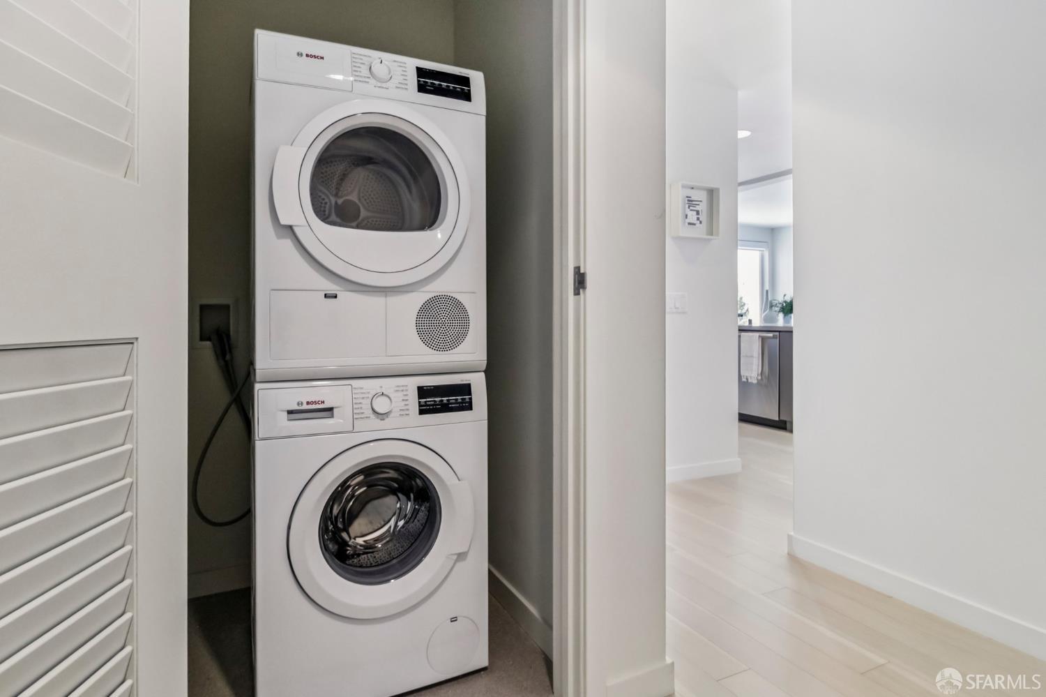 51 Innes Court # 403