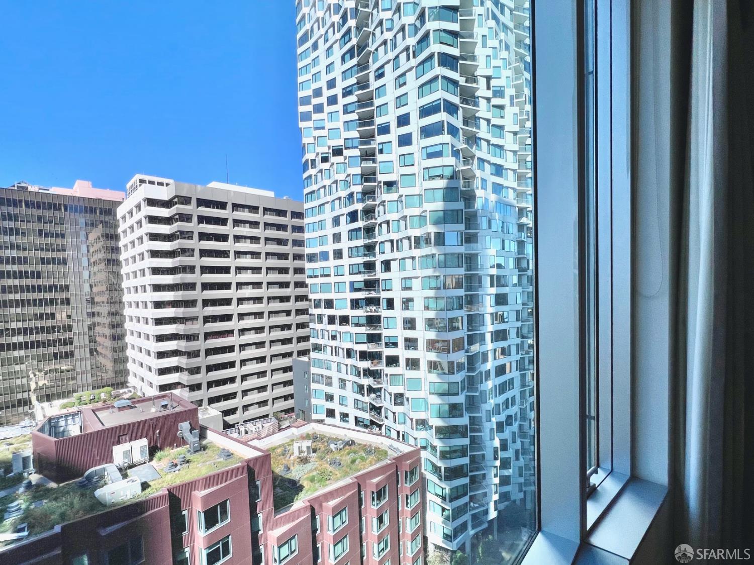 301 Main Street # 16H