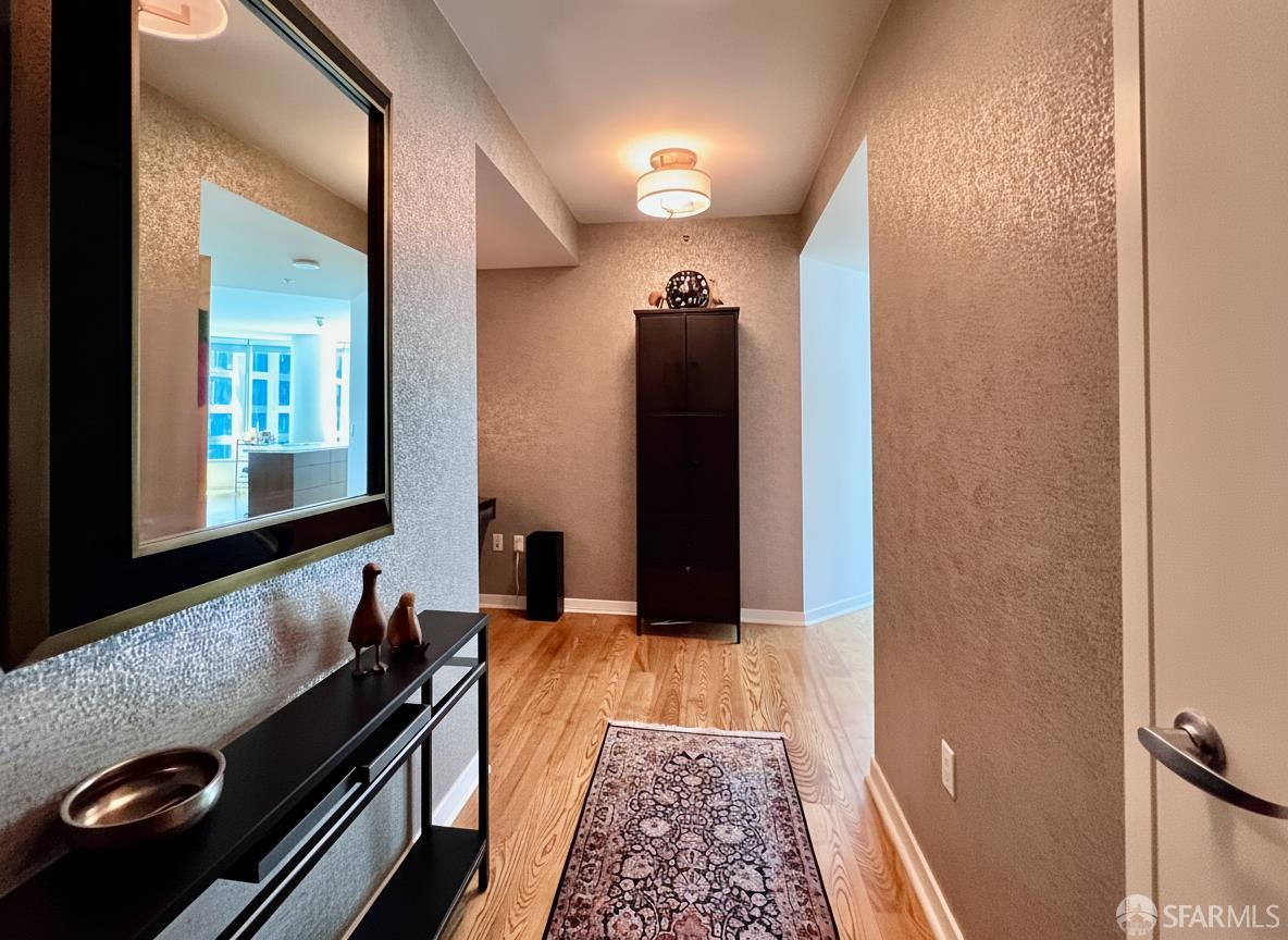 301 Main Street # 16H