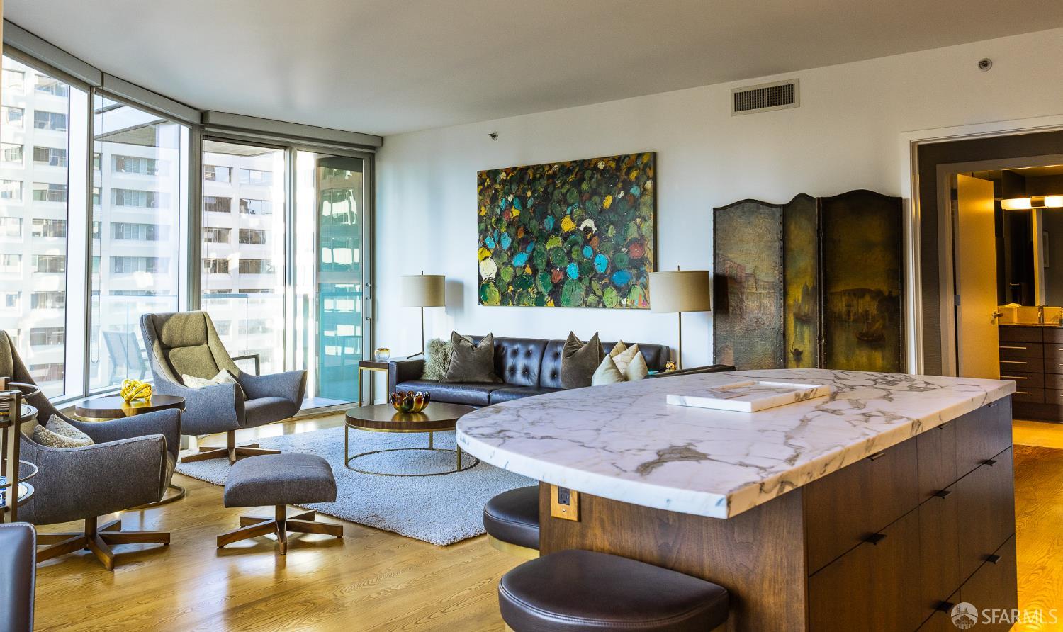 301 Main Street # 16H