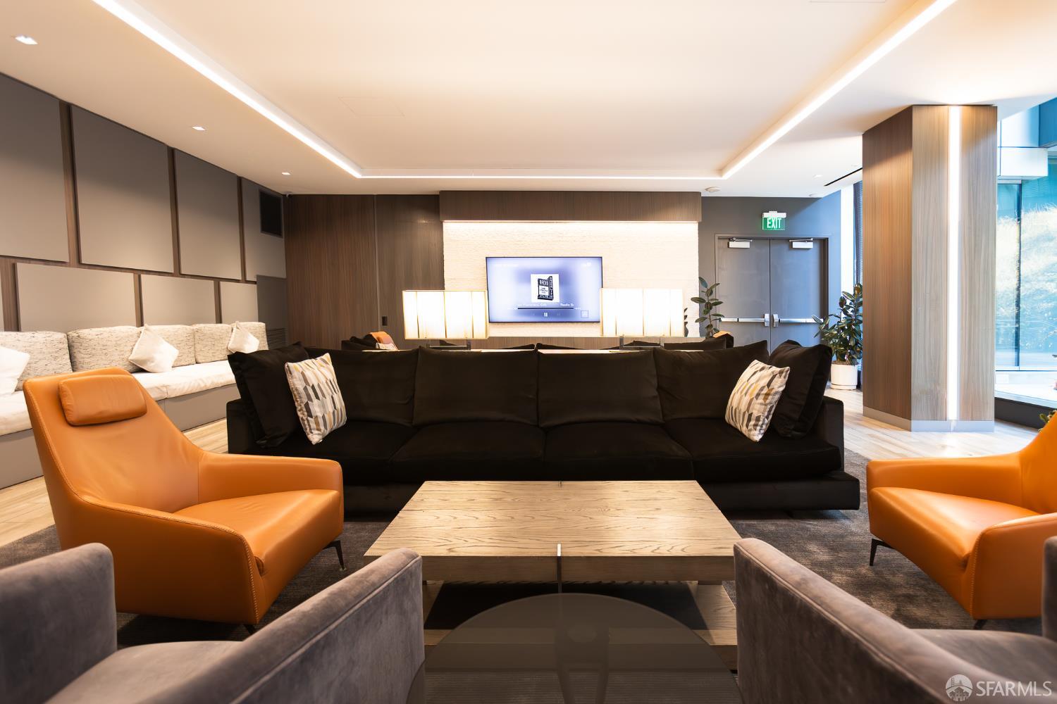 301 Main Street # 16H