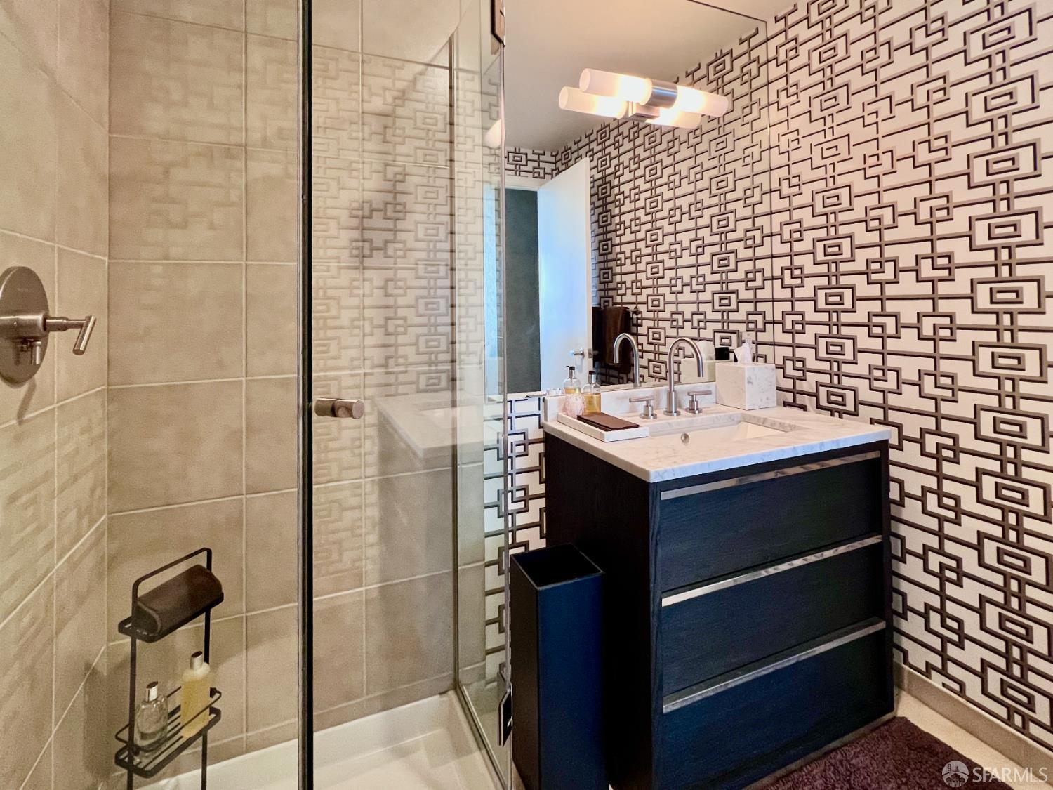 301 Main Street # 16H