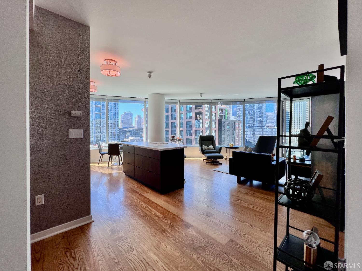 301 Main Street # 16H