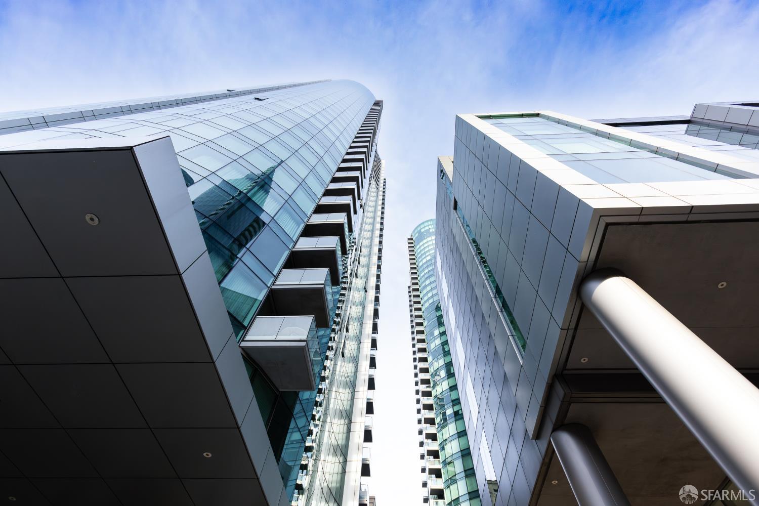 301 Main Street # 16H