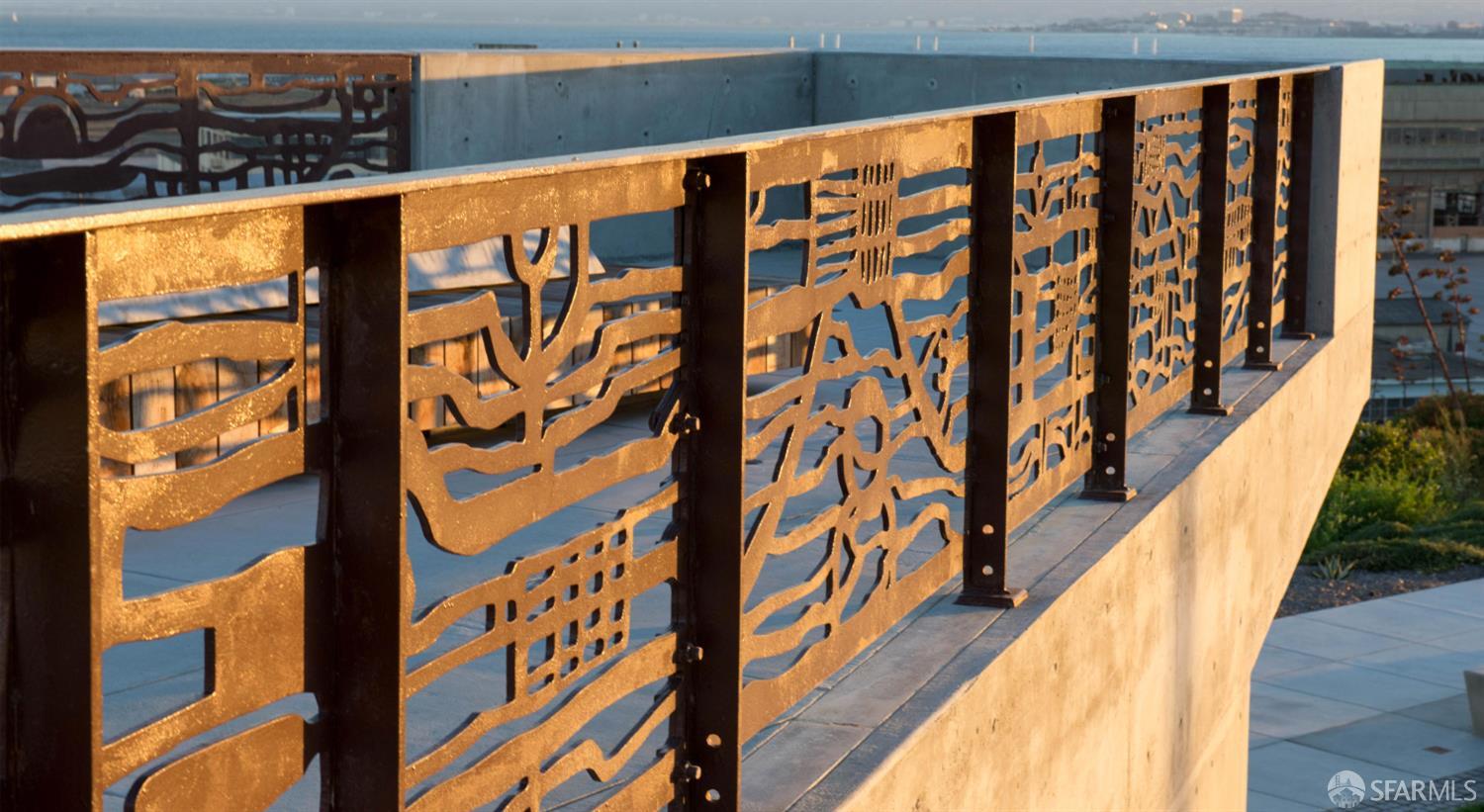 52 Innes Court # 402