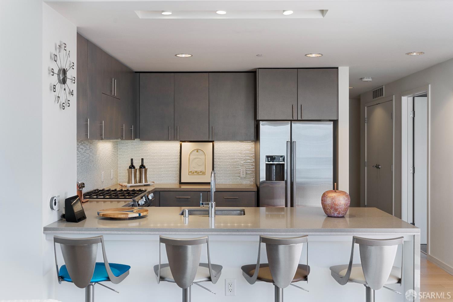 52 Innes Court # 402