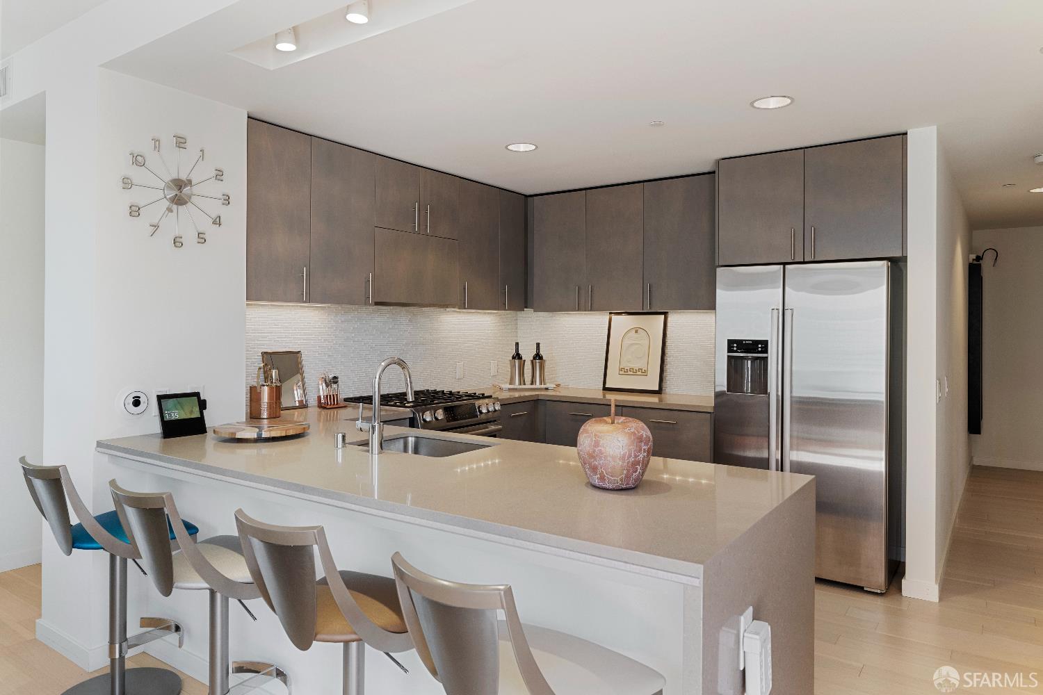 52 Innes Court # 402