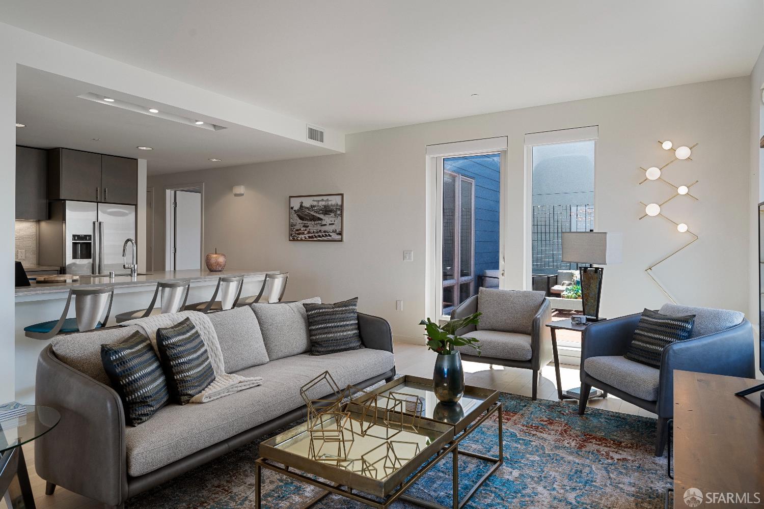 52 Innes Court # 402