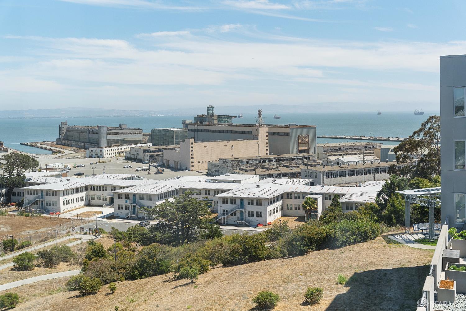 52 Innes Court # 402