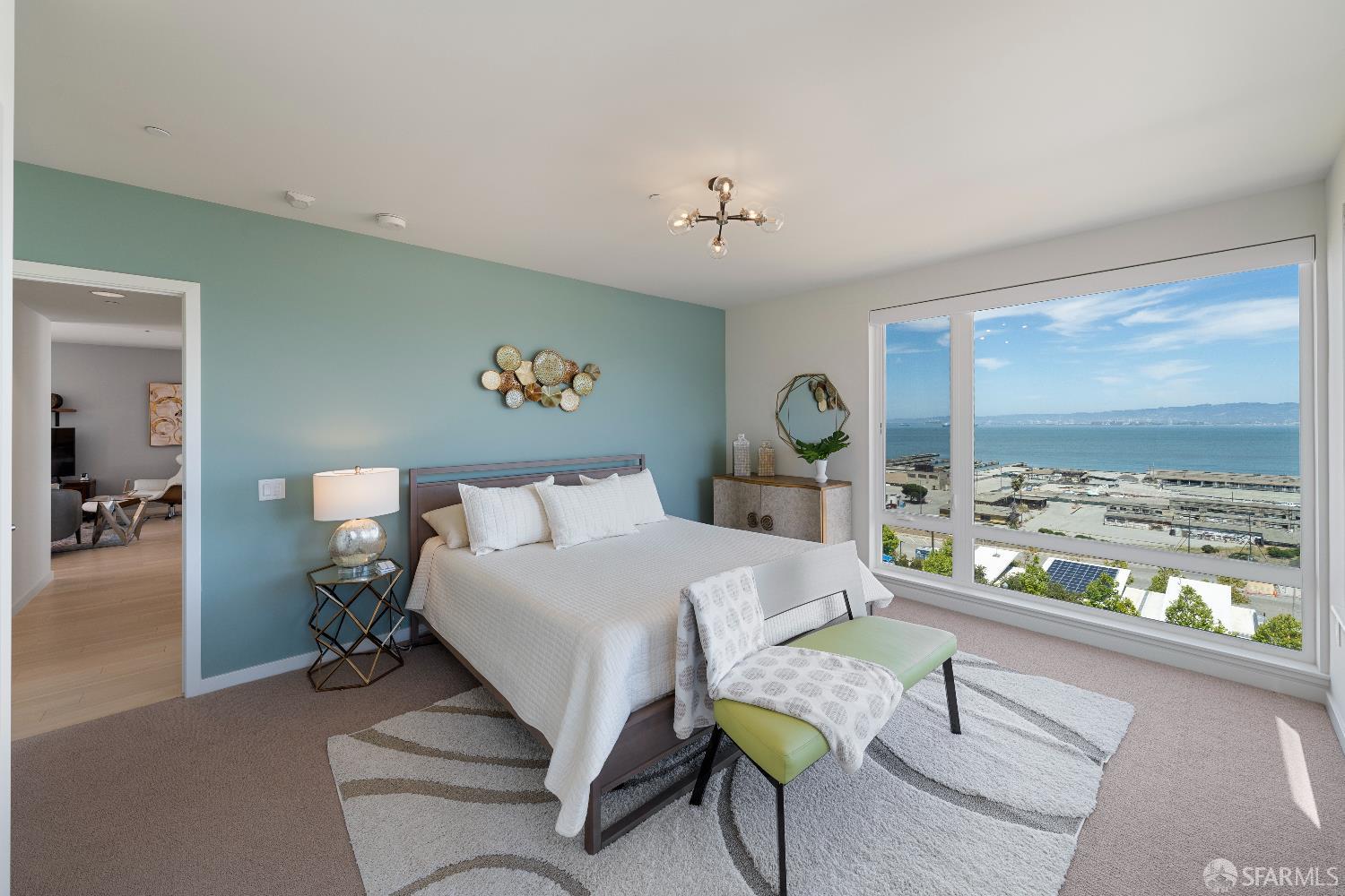 52 Innes Court # 402