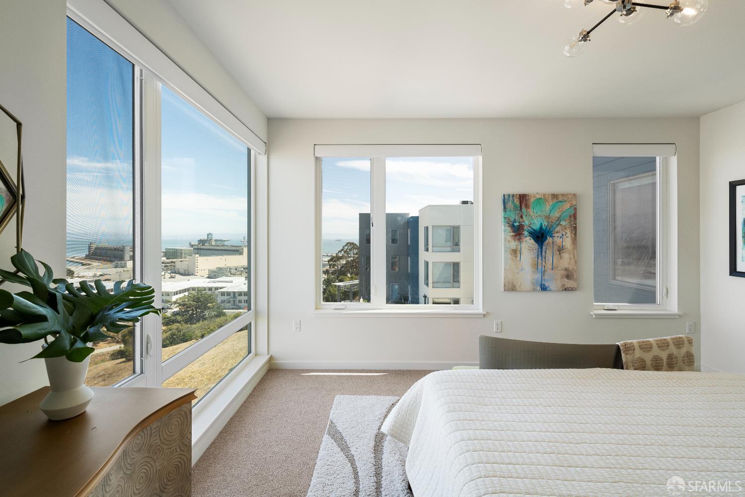 52 Innes Court # 402