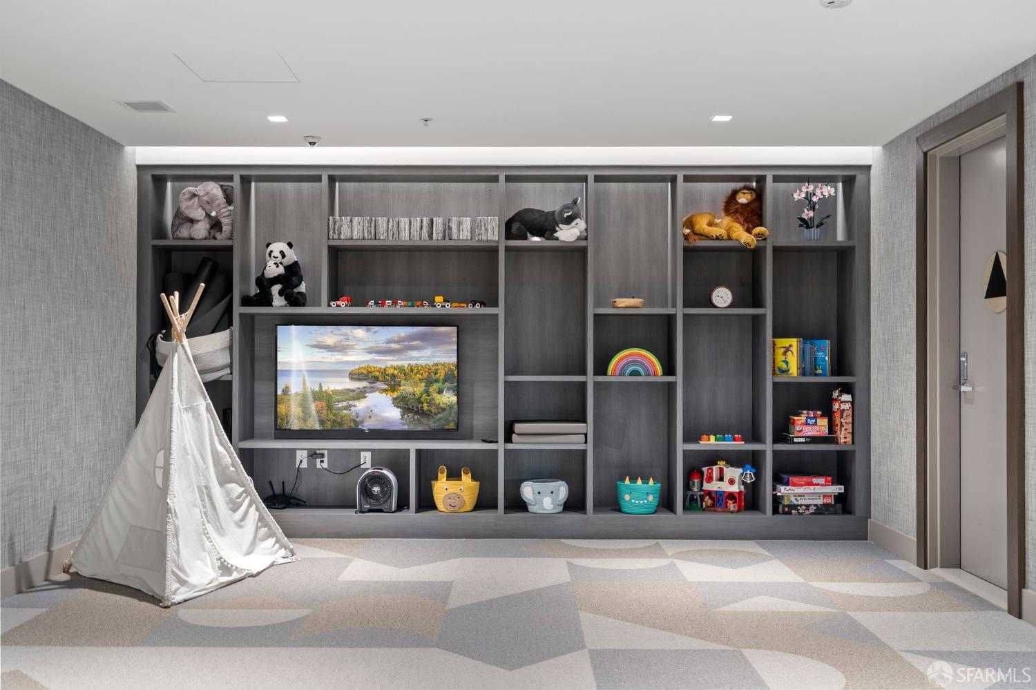 1 Bristol Court # 201