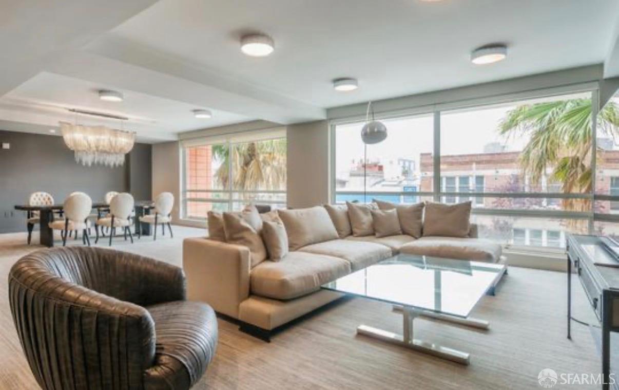 555 4th Street # 825