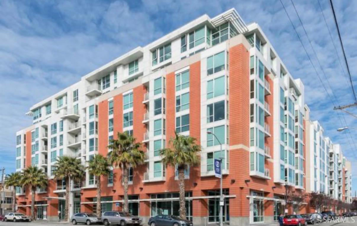 555 4th Street # 825