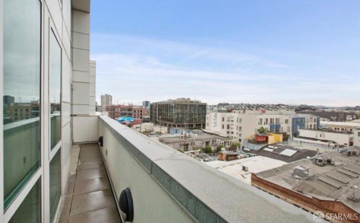 555 4th Street # 825