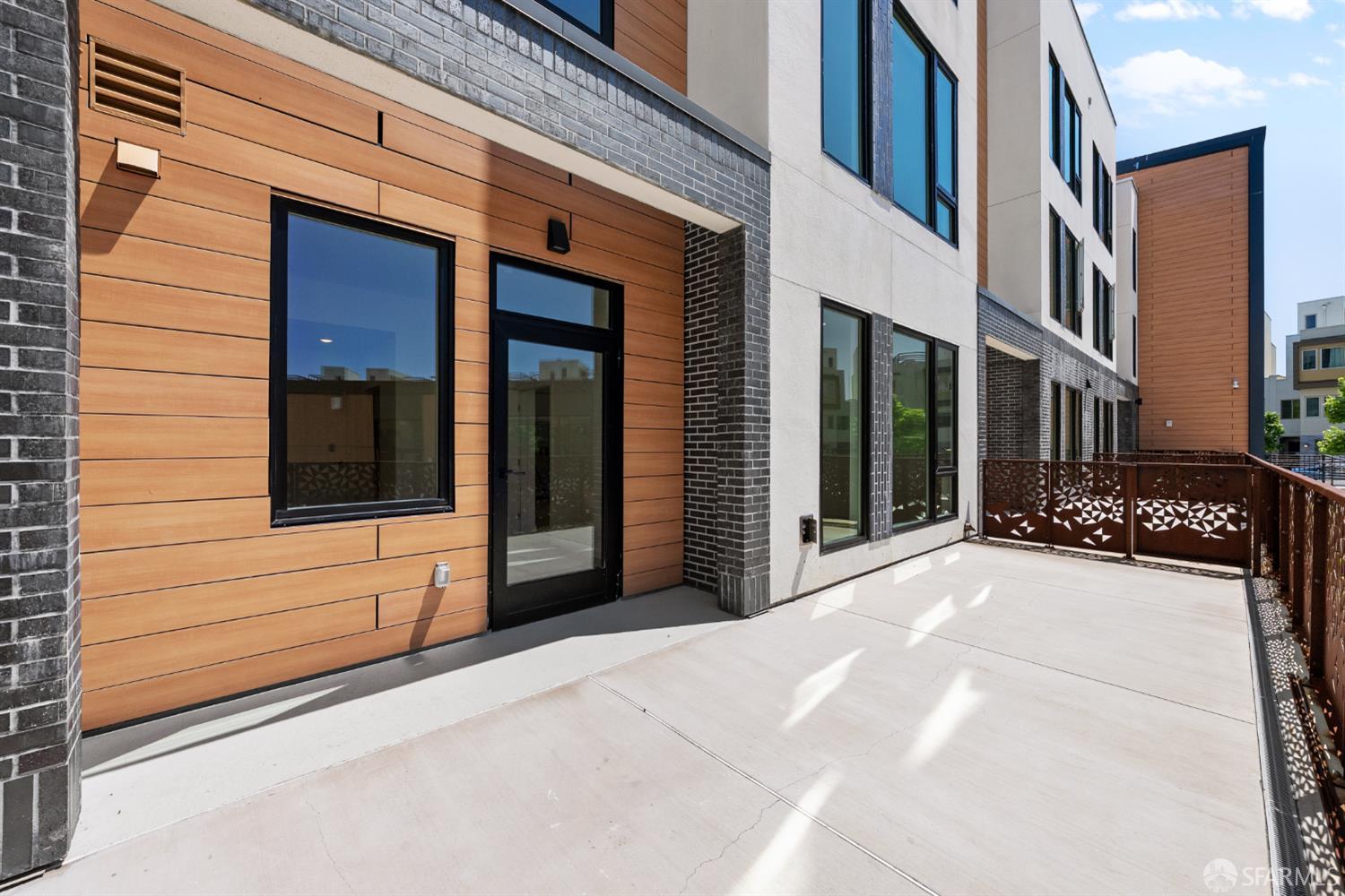 52 Kirkwood Avenue # 219