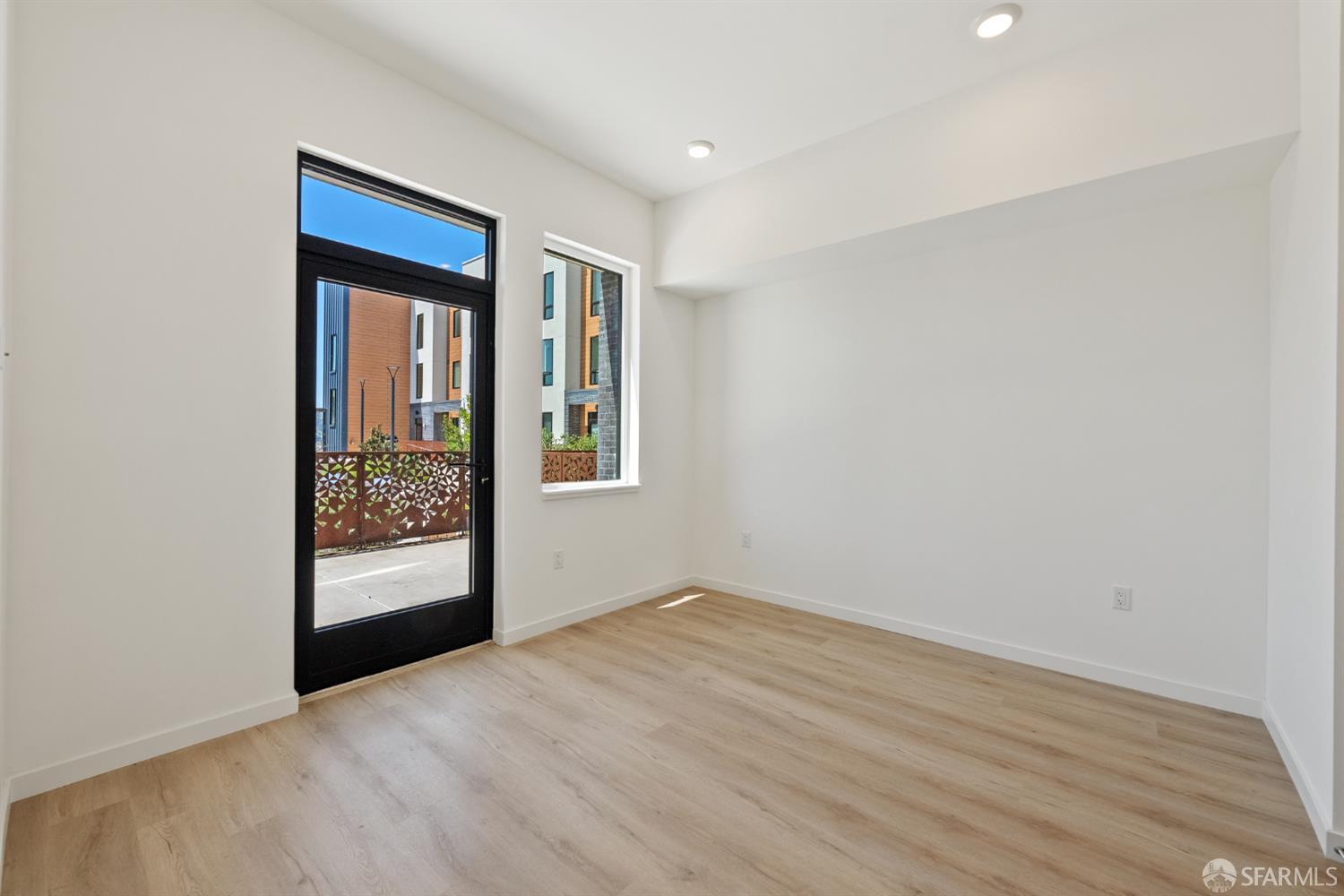 52 Kirkwood Avenue # 219